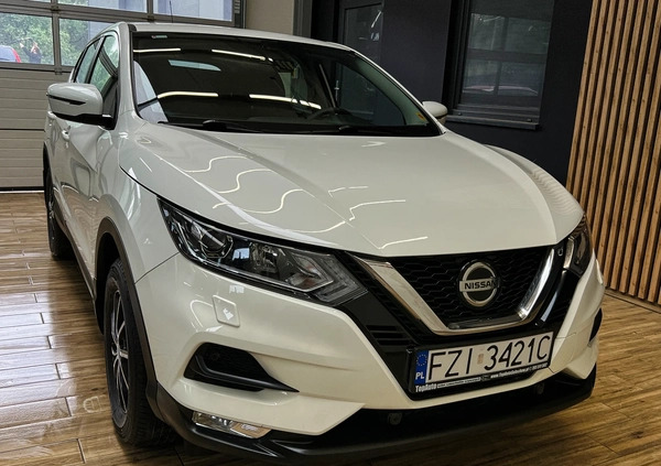 Nissan Qashqai cena 69900 przebieg: 82000, rok produkcji 2020 z Chrzanów małe 667